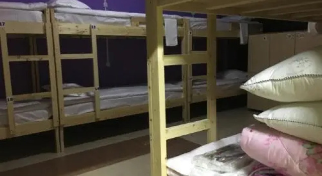 West Point Premium Hostel, Boek Hostel Alma-Ata Kazachstan, in de buurt van Abay Metro Station