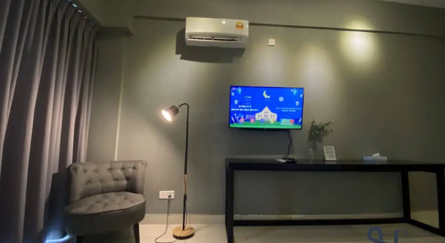 Трёхместный номер Standard с балконом Homesuite' Home at Aeropod SOVO
