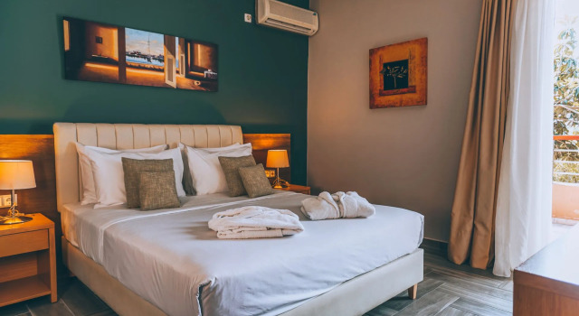 Полулюкс с балконом и с красивым видом из окна Apollo Resort Art Hotel