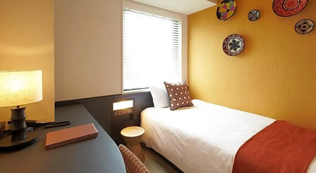 Кровать в общем номере (женский номер) DEL style Osaka Higashi Temma by Daiwa Roynet Hotel