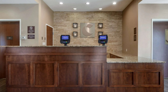 Comfort Inn & Suites Avera Southwest, Забронировать Отель Сиу-Фолс штат Южная Дакота, рядом с Avera on Louise Health Campus