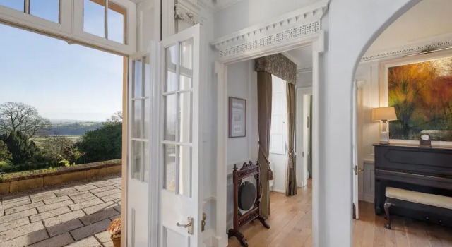 Historic Castle on River Tamar, No Deposit