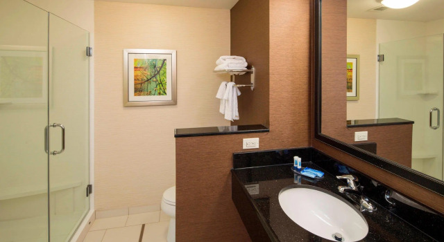 Четырёхместный номер Standard Fairfield Inn & Suites by Marriott Hershey Chocolate Avenue