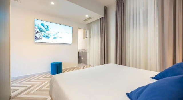 Люкс Amarina Hotel