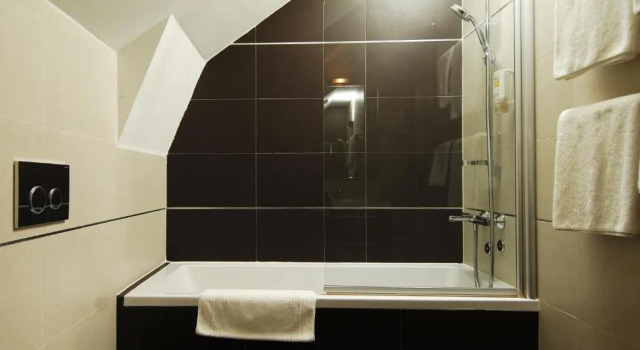 Апартаменты Celenga Apartments with free offsite parking