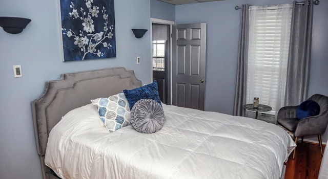 Downtown Cozy 2 BR Apt - 4min drive MardiGras Park, Boek Hotel Hotels in Alabama met parkeren, Parkeren