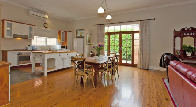 Rose Cottage - Historic Luxury, Забронировать Дом для отпуска Виллы Олбери, рядом с Hume and Hovell Walking Track Trailhead, Вилла