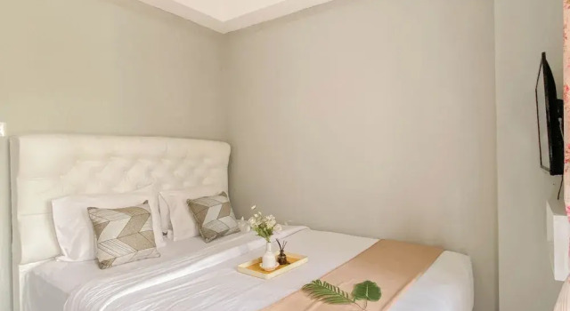 Апартаменты Standard Cozy 1BR without Living Room at Royal Heights Apartment