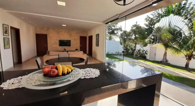 Casa terréa da Praia de Taperapuan, 3 suítes com banheira, Забронировать Отель Praia de Taperapuan 