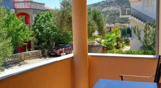 Студия с балконом и с видом на море Apartments Vala