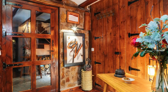 Casa Rural Palacio, Book Hotel Hotels in Aragon with Parking, Parking