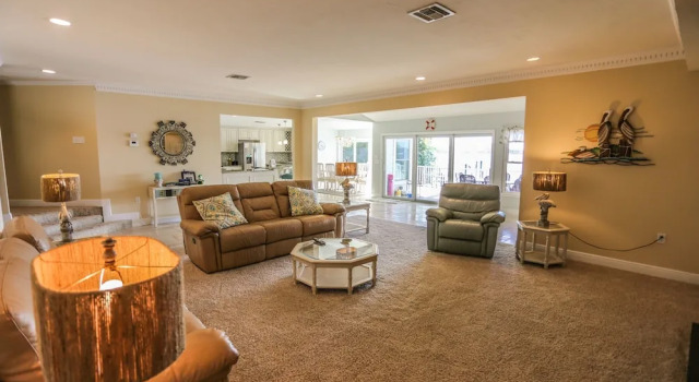 936 San Carlos