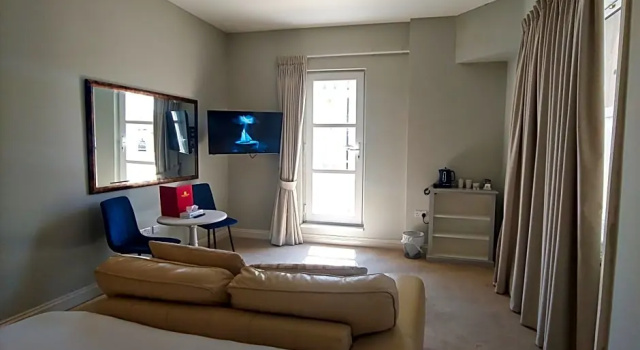 Номер Executive с балконом и с частичным видом на море The Chatsworth Hotel
