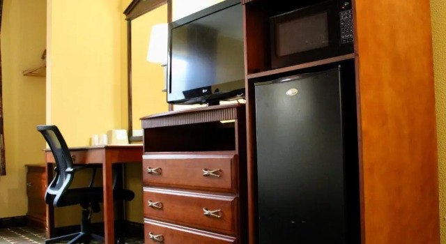 Номер Standard HomeTown Inn & Suites