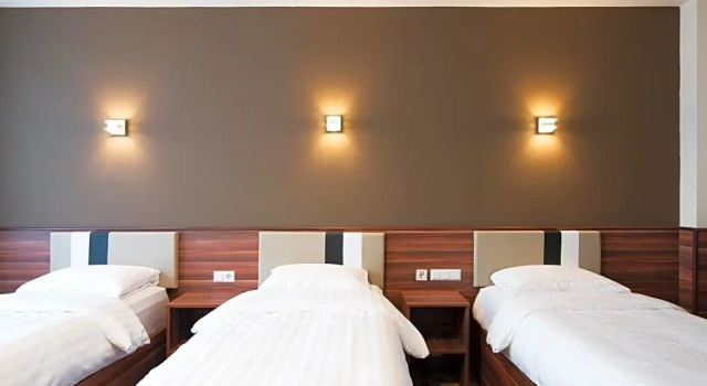 Трёхместный номер Standard Hotel King's Court