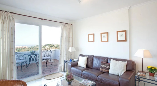 Apartment Jacarandas de Elviria, Varaa Huoneisto La Mairena Andalusia