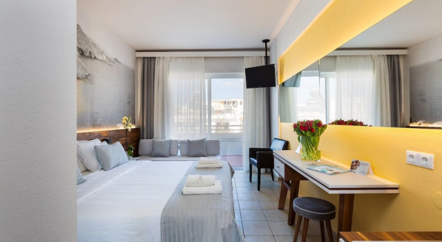 Номер Standard с балконом Atrium Ambiance Hotel