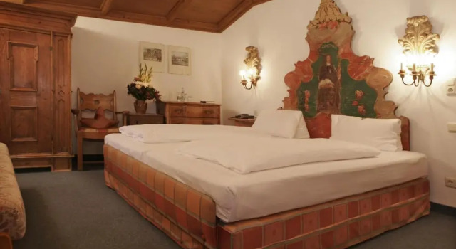 Alpenrose Traditionsgasthof Mittenwald