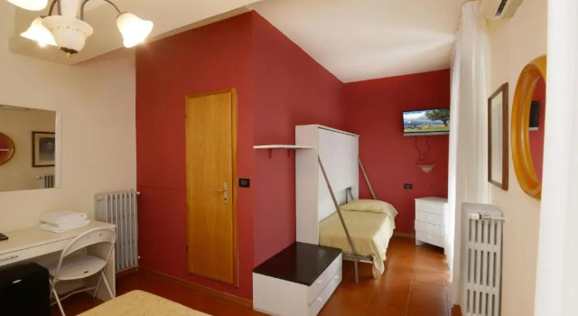Трёхместный номер Standard с балконом Hotel Commercio