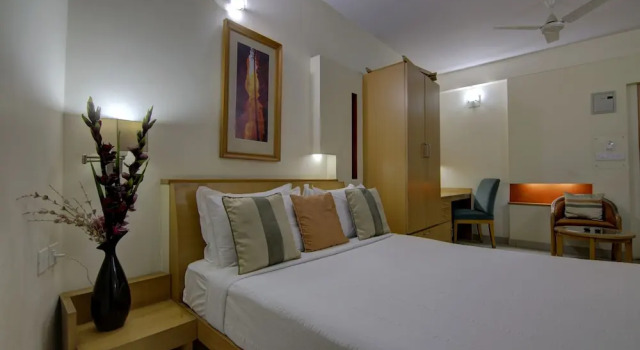 Tristar Hotels Pvt Ltd, Забронировать Отель Индиранагар Бангалор, рядом с Больница Манипал