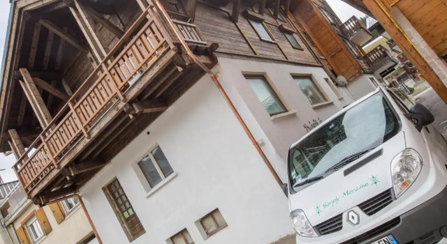 Simply Morzine - Apartment du Centre, Забронировать Апартаменты/квартира Отели Порта дю Солей с парковкой, Парковка