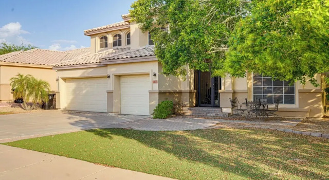 Heated/cooled Pool: Spacious Mesa Home Near Golf!, Buchen Sie Ferienhaus Mesa Phoenix und Umgebung