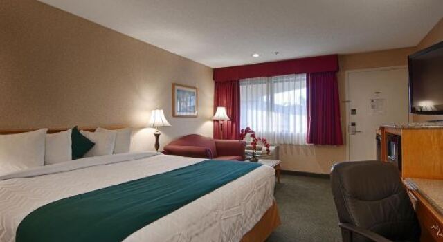 Номер Business Best Western Plus Orange County Airport North