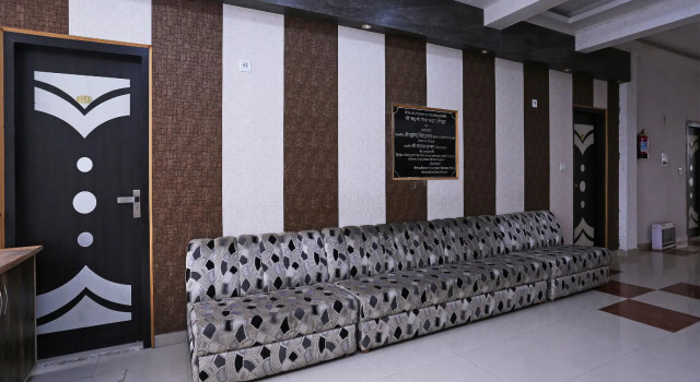 OYO 15643 Laxmi Sadan Residency, Забронировать Отель Раивала штат Уттаракханд