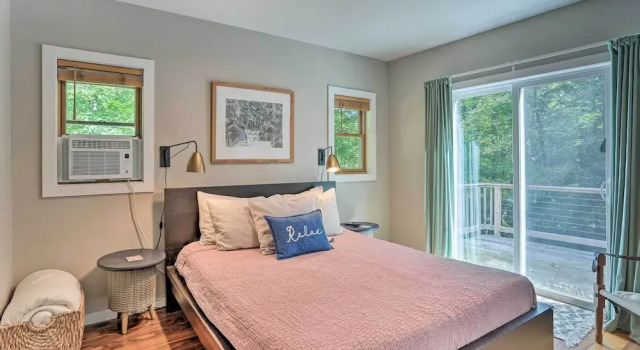 Коттедж Cozy White Lake Home w/ Patio, Deck & Grill!