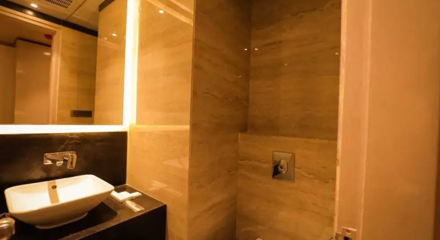 Номер Executive MVR Grand Hotel