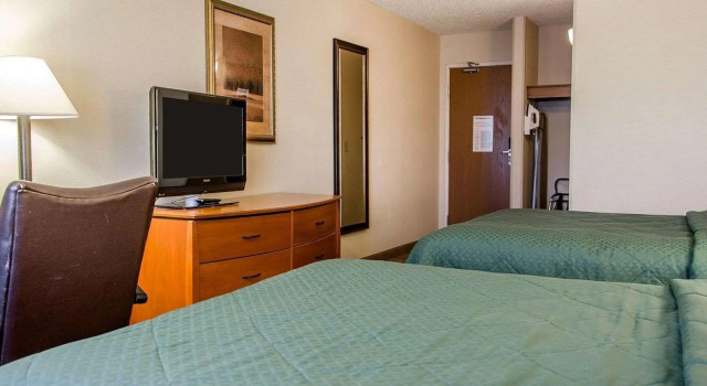 Четырёхместный номер Standard Quality Inn & Suites Twin Falls North