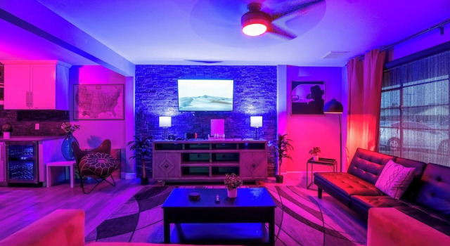 Poolside Nights & Neon Vibes! Scottsdale Escape, Book Feriehus Scottsdale 