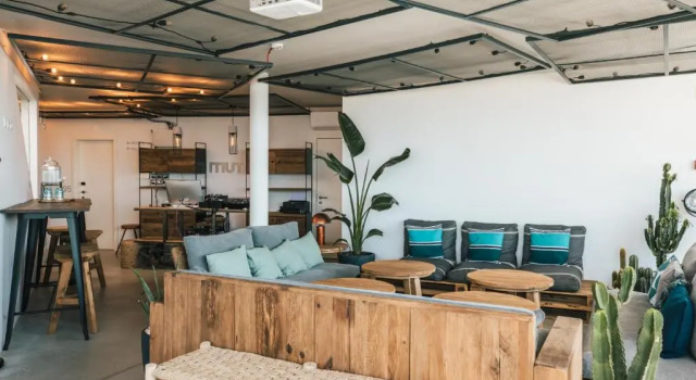 MUTE Hostel Porto Covo, Забронировать Хостел Недорогие отели Порту-Кову, недорого