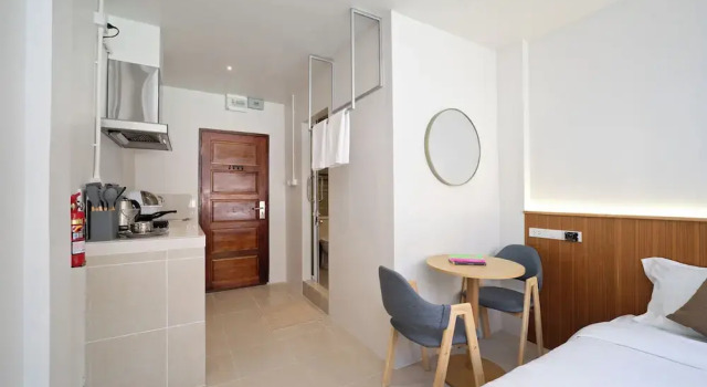 Студия Deluxe OH Suites 72