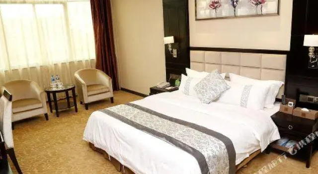 Jun Yi Hotel, Rezerwuj Hotel Hotele w Shenzhen z parkingiem, Parking