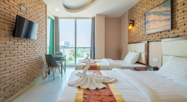 Двухместный номер Standard с балконом Colina Sky Hotel Phnom Penh