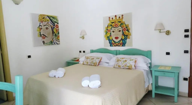 Апартаменты Stromboli Central Family Apartment - 3 Double Rooms
