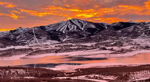 Коттедж Luxury New Townhome Offers 4-Season Mountain Retreat