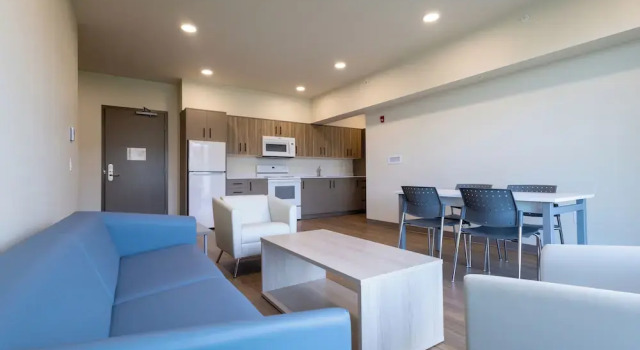 Residence & Conference Centre - Kelowna, Buchen Sie Ferienwohnung Kelowna British Columbia