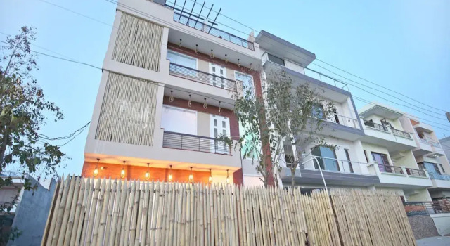 OYO 13130 Dream Nest, Book Hotel Mohali Punjab