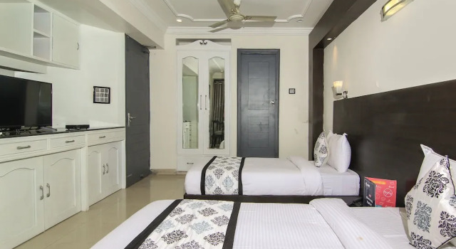 OYO 12339 Serenity Stay 2