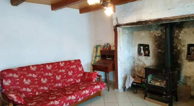 House With 4 Bedrooms in Saint-gènes-champespe, With Wonderful Lake Vi, Prenota Casa vacanze Hotel a Alvernia con parcheggio, Parcheggio