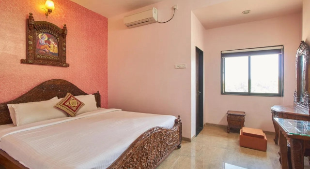OYO 10453 Hotel Paradise, Забронировать Отель Отели штата Махараштры 3 звезды, 3*