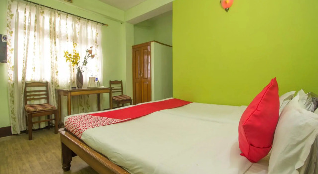 Samfelma Lodge by OYO Rooms, Prenota Hotel Kalimpong West Bengal