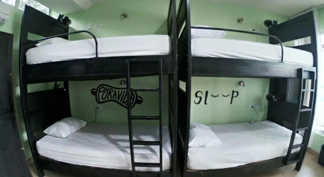 Кровать в общем номере Room2Board Hostel and Surf School