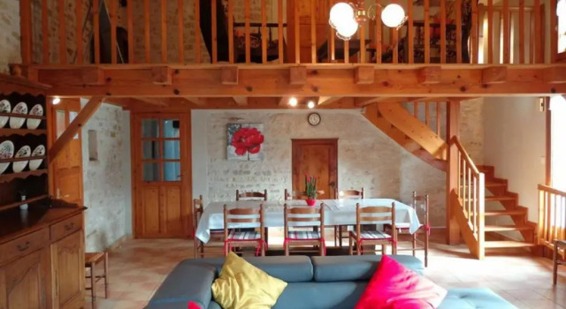 Gîte à Saint-Juire-Champgillon avec piscine privative, sauna, jardin et wifi - FR-1-426-363, Забронировать Отель Сен-Жуир-Шампжийон Vendée