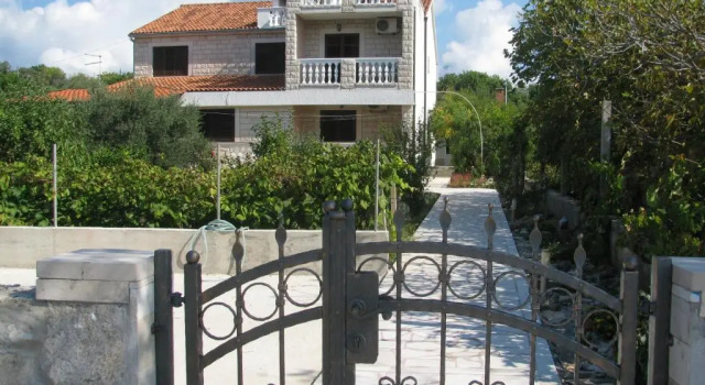 Apartments Piacun, Prenota Affittacamere Sućuraj 