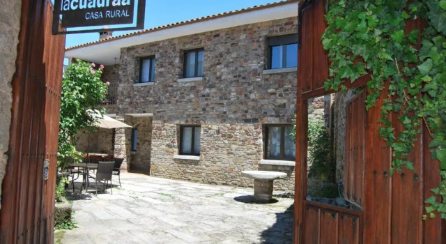 Casa Rural La Cuadraá, Забронировать Отель Линарес-де-Риофрио Кастилия и Леон