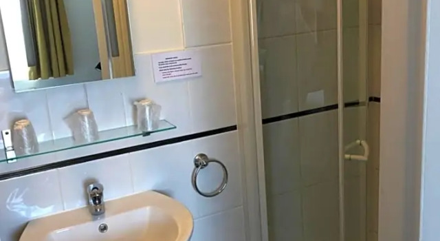 Standard cvadruplă cameră Granby Hotel