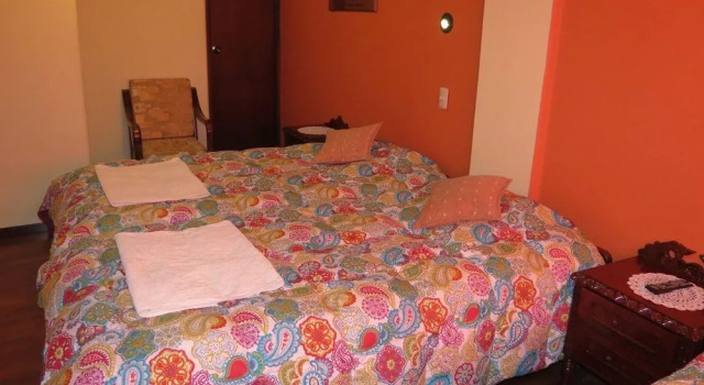 Hostal Andenes, Забронировать Отель Отели и гостиницы Пуно, рядом с Conde de Lemos Balcony, Отель